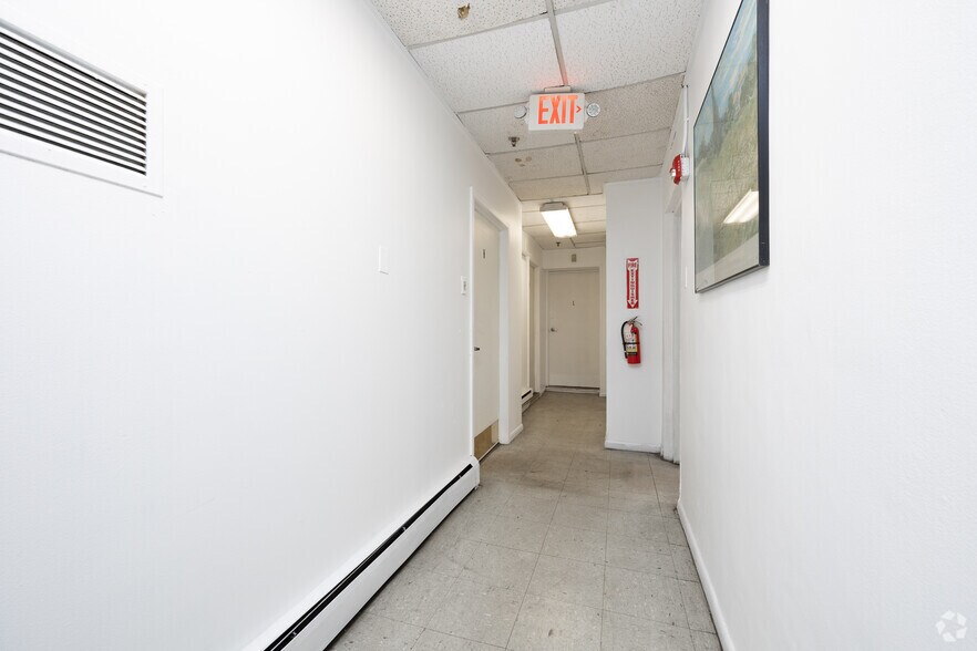 More Photos Of 163 Shaw Ave, Irvington Warehouse For Lease