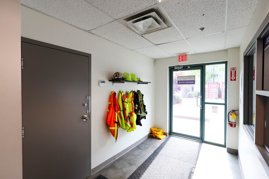 More Photos Of 26620 56 Ave, Langley Twp Warehouse For Sale