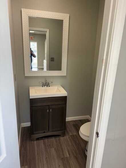 More Photos Of 812 Merriman Street, Conway Flex For Sale
