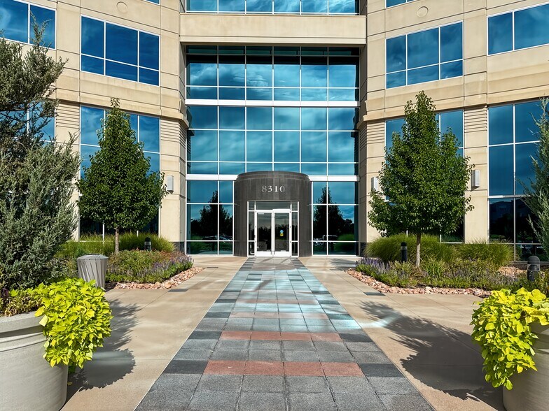 More Photos Of 8310 S Valley Hwy, Englewood Coworking Space