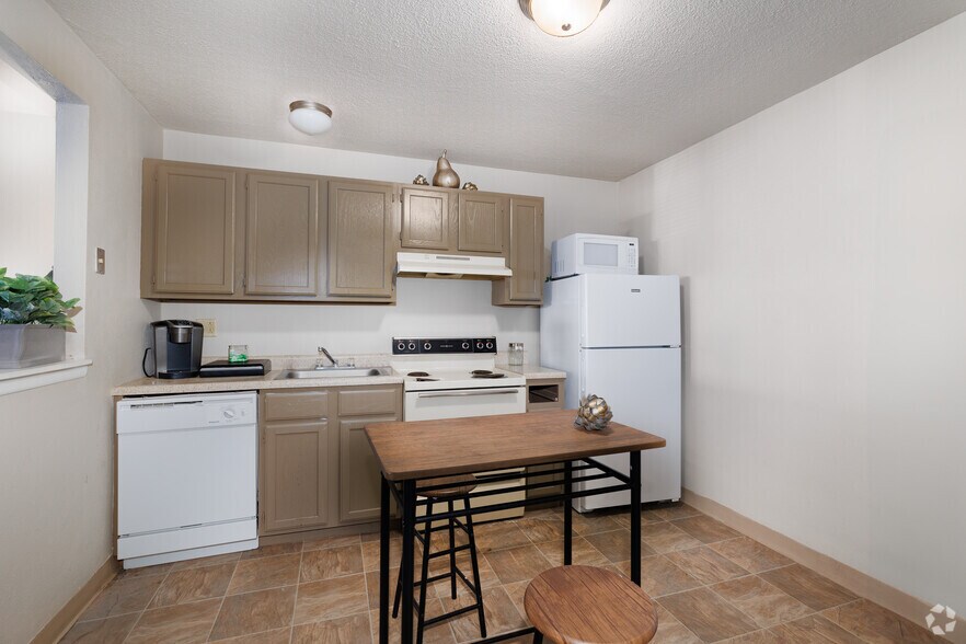 More Photos Of 9860 Le Coeur Ct, Saint Ann Apartments For Sale