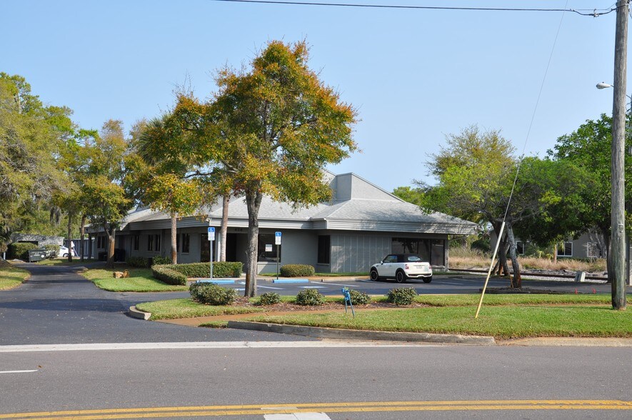 More Photos Of 626 Lakeview Rd, Clearwater Medical For Lease
