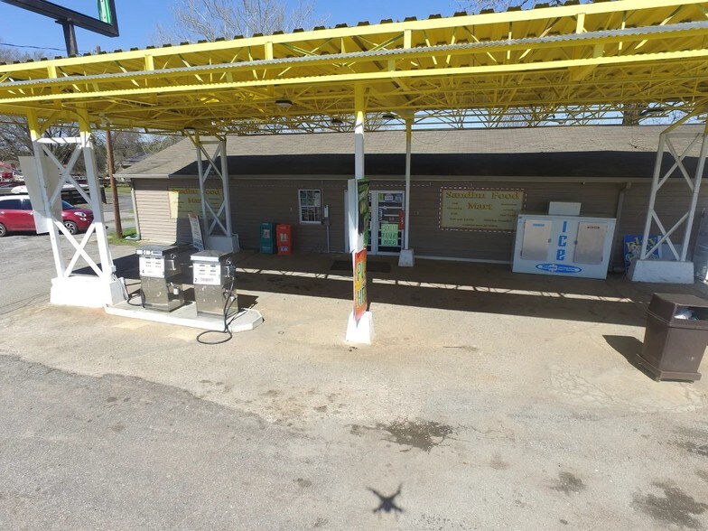 More Photos Of 2550 Parks Mill Rd, Buckhead Service Station For Sale