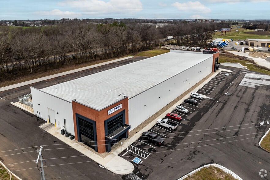 More Photos Of 111 Kapsia Way, Clarksville Warehouse For Sale