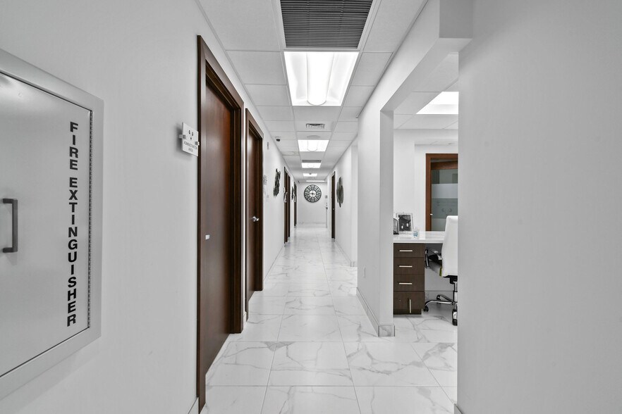 More Photos Of 321 L A Kirksey St, West Palm Beach Medical For Sale