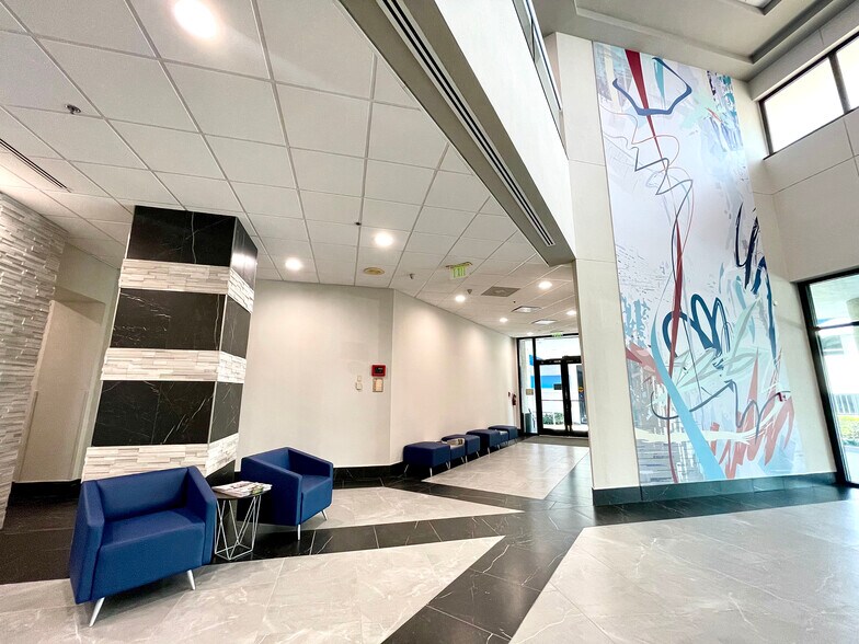 More Photos Of 1515 Ringling Blvd, Sarasota Office For Lease