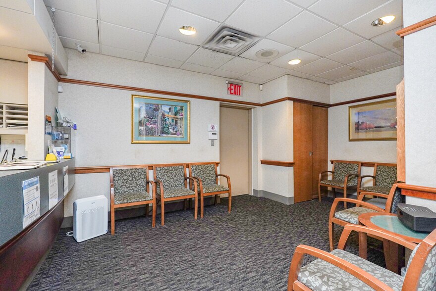 More Photos Of 2691 Hylan Blvd, Staten Island Medical For Lease