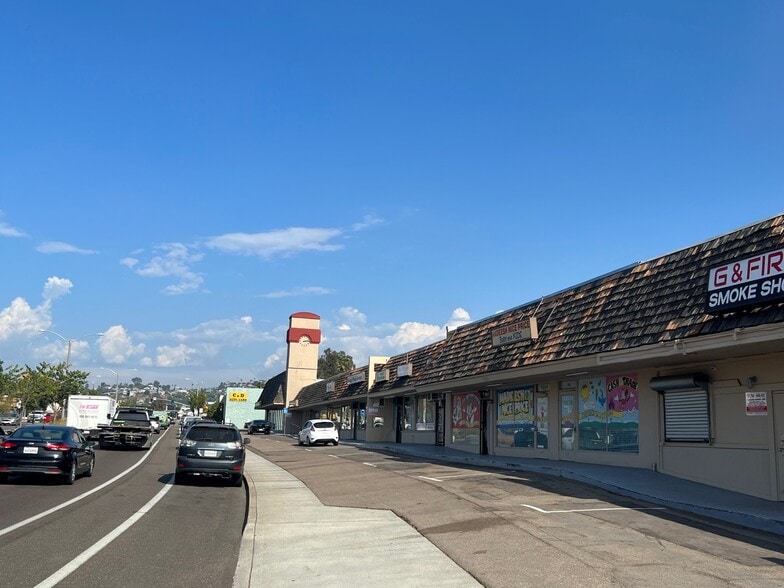 More Photos Of 7097-7147 University Ave, La Mesa Storefront For Lease