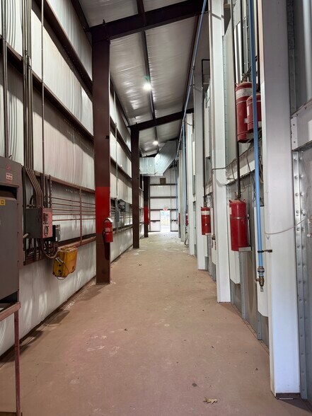 More Photos Of 16013 W Sardis Rd, Bauxite Industrial For Sale