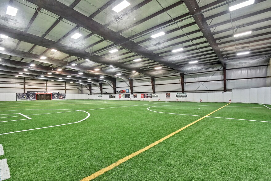 More Photos Of 1856 Nimitz Dr, De Pere Distribution For Lease