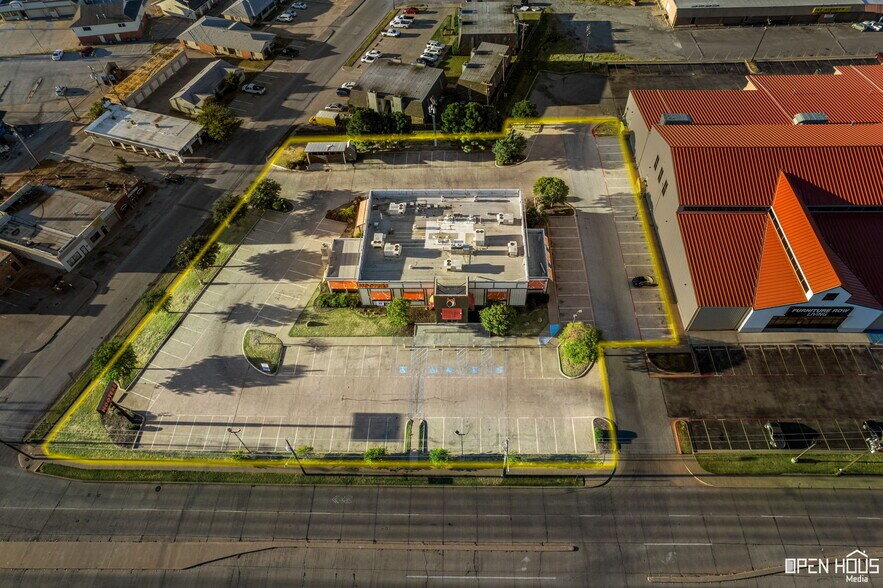 More Photos Of 3701 Call Field Rd, Wichita Falls Restaurant For Lease