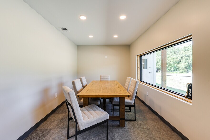 More Photos Of 6720 Dick Price Rd, Mansfield Office For Lease