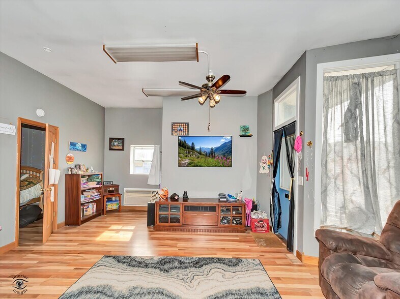 More Photos Of 2-4 E Front St, Newark Health Club For Sale