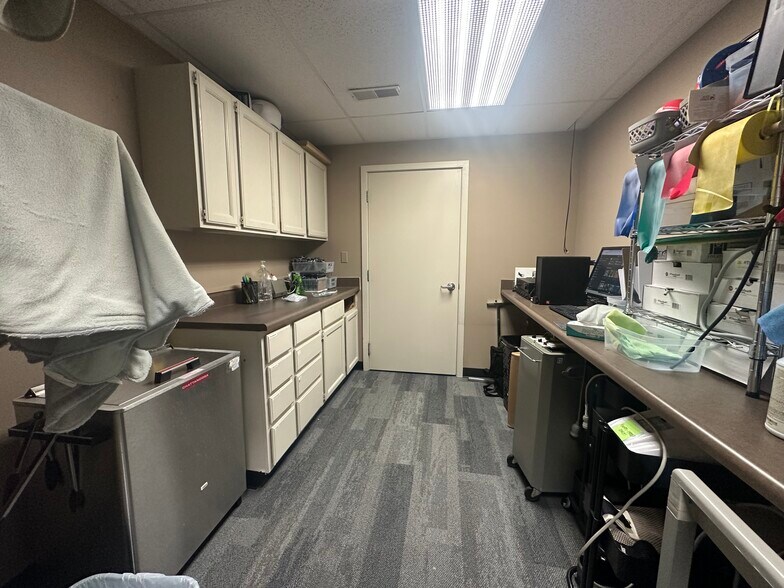 More Photos Of 1919 S 40th St, Lincoln Loft Creative Space For Sale