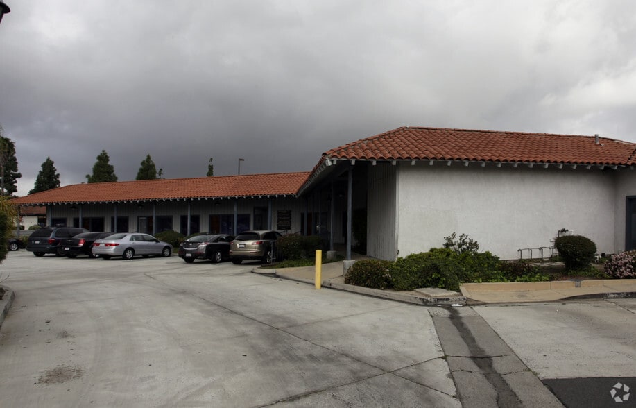 More Photos Of 24400 Muirlands Blvd, Lake Forest Medical For Sale