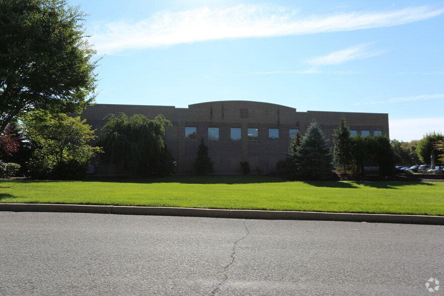 More Photos Of 10 Culnen Dr, Branchburg Warehouse For Lease