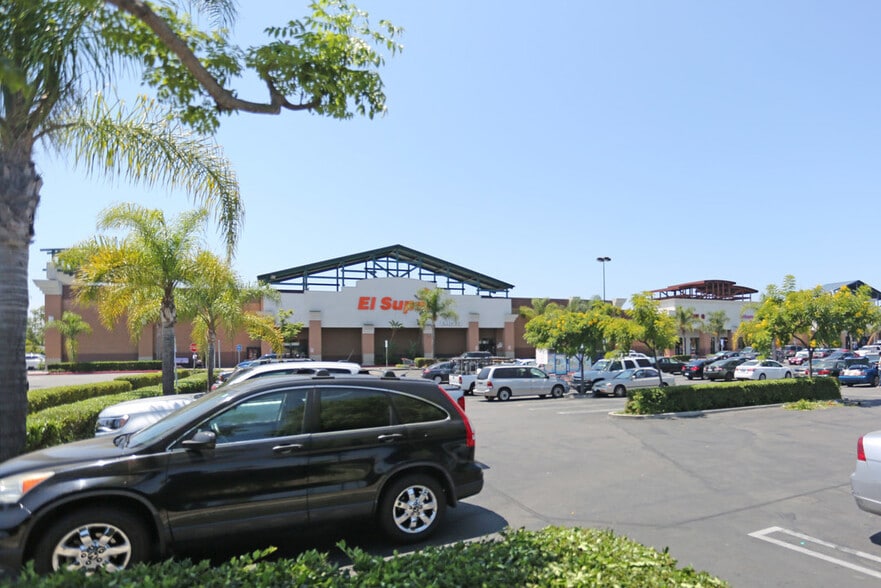 More Photos Of 3600-3770 McFadden Ave, Santa Ana Unknown For Lease