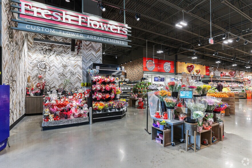 More Photos Of 16533 N May Ave, Edmond Unknown For Lease