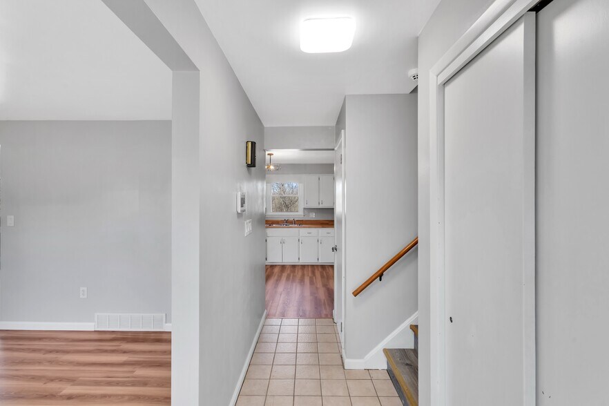 More Photos Of 1060 Pittsburgh Rd, Valencia Office Residential For Sale