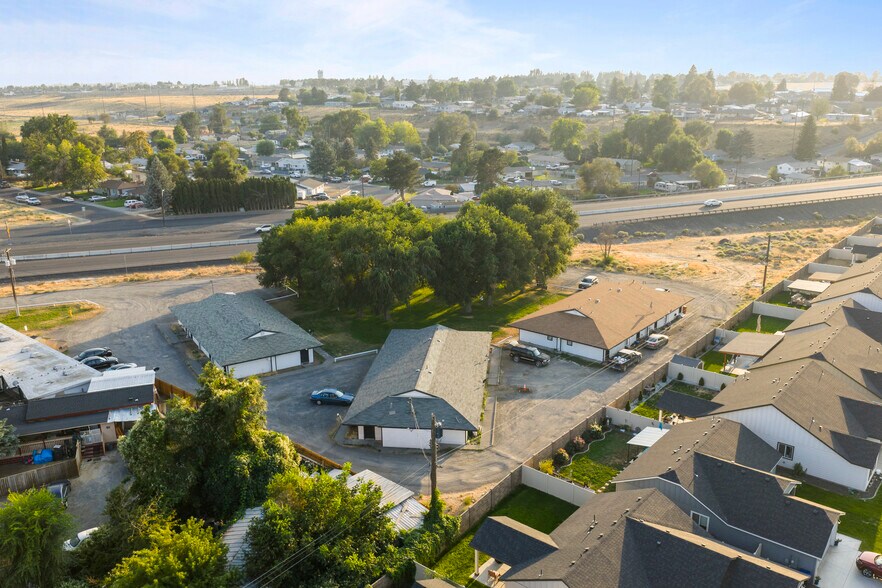 More Photos Of 4278 Grape Dr, Moses Lake Apartments For Sale