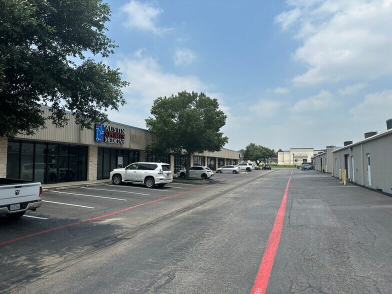 More Photos Of 1202 FM 685, Pflugerville Unknown For Lease