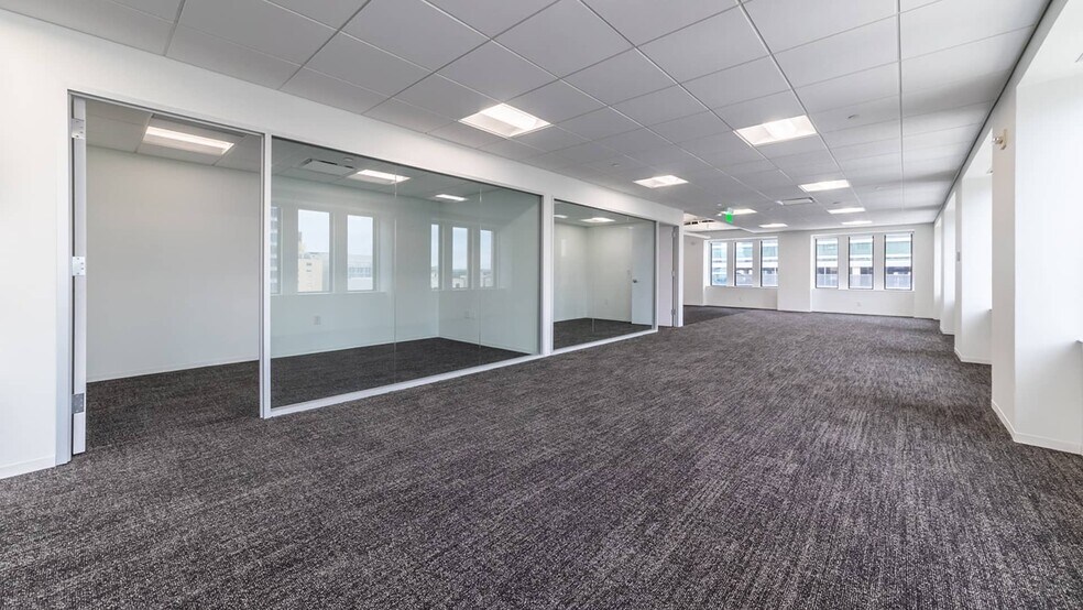 More Photos Of 114 W 7th St, Austin Office For Lease