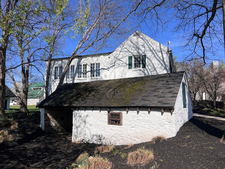 More Photos Of 100 John Robert Thomas Dr, Exton Office For Sale