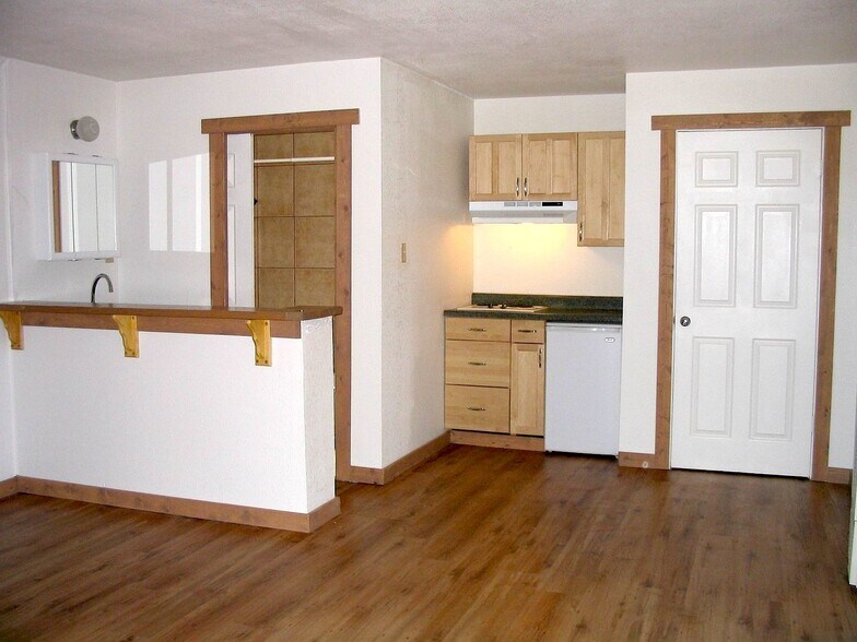 More Photos Of 920 Alameda Ave, South Lake Tahoe Apartments For Sale