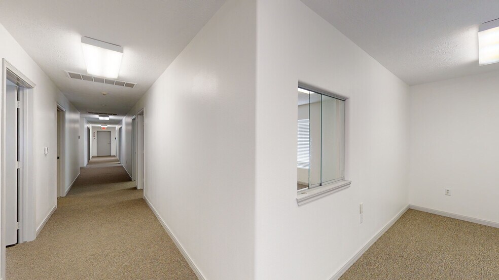 More Photos Of 2624 Wilson Rd, Humble Warehouse For Lease