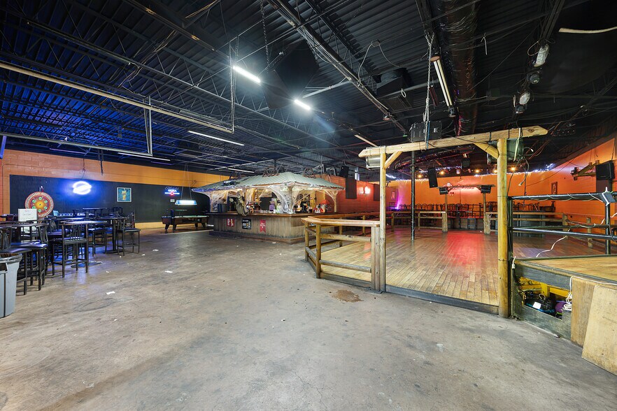 More Photos Of 23 Heritage Sq, Jackson Freestanding For Sale