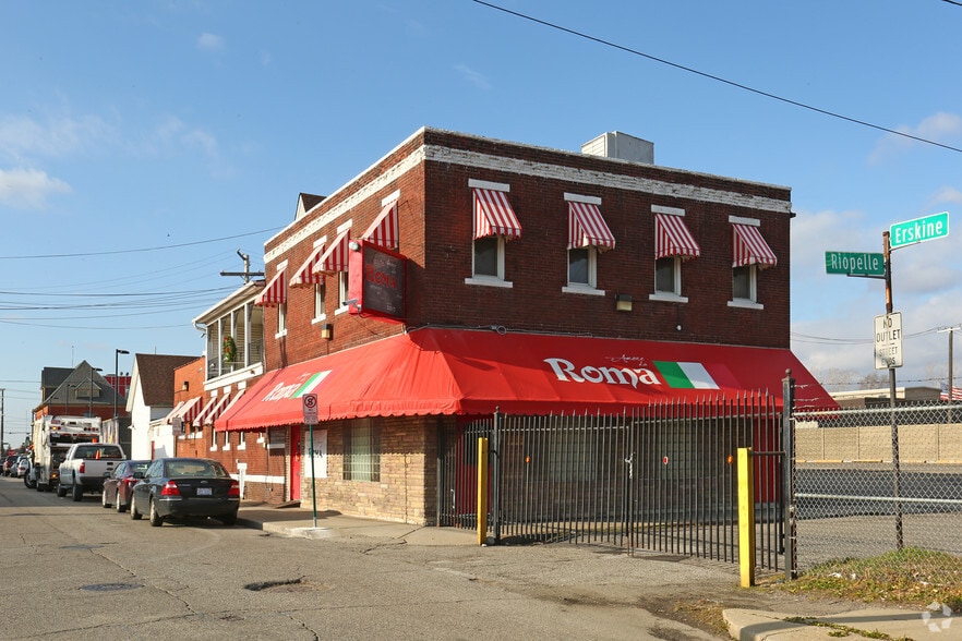 More Photos Of 3401 Riopelle St, Detroit Restaurant For Sale