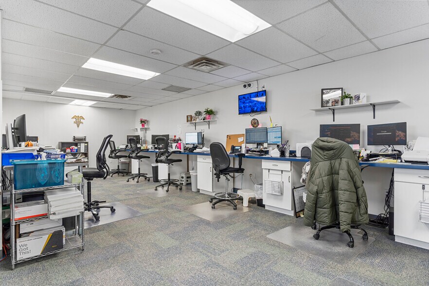 More Photos Of Rt 1, Walpole Medical For Sale