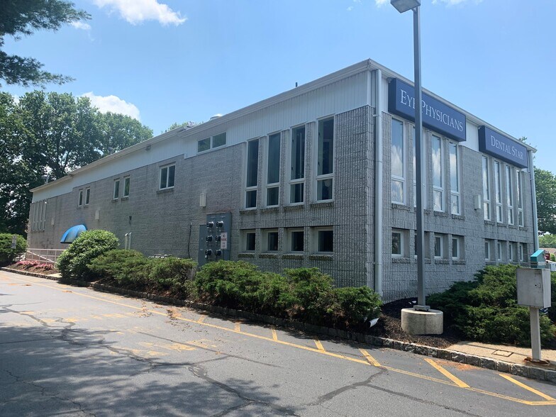 More Photos Of 74 N Route 9, Marlboro Medical For Lease