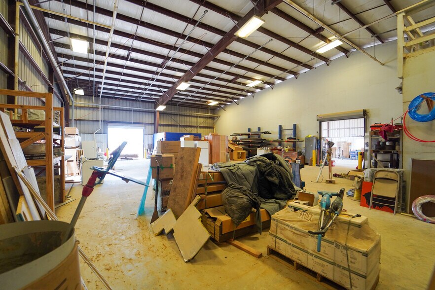 More Photos Of 8609 Lone Tree Rd, Victoria Industrial For Sale