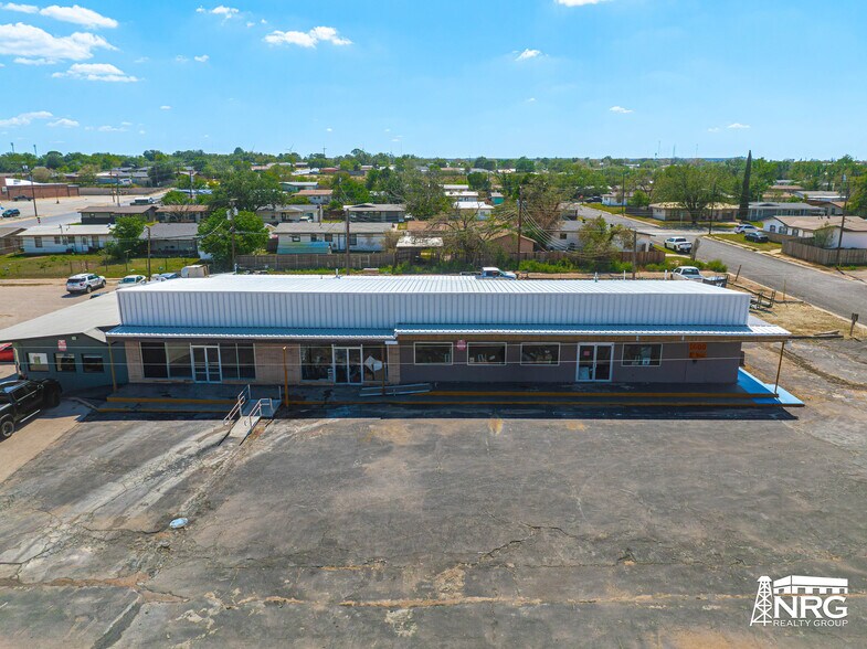More Photos Of 1600 E 4th St, Big Spring Loft Creative Space For Lease