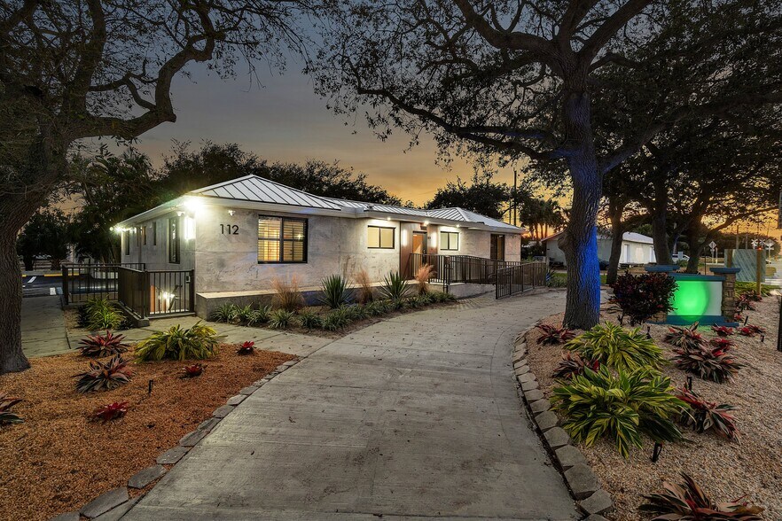 More Photos Of 112 SE 10th St, Delray Beach Office Residential For Sale