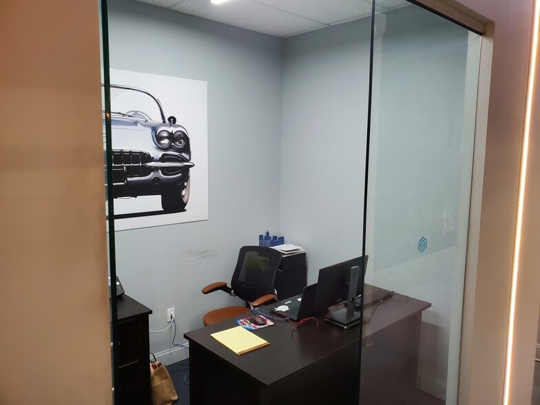 More Photos Of 5791 NW 37th Ave, Miami Manufacturing For Lease