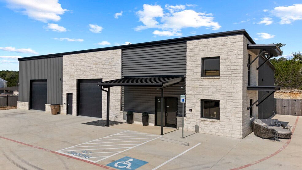 More Photos Of 39 Truss Dr, Boerne Flex For Sale