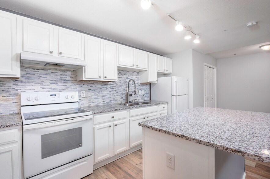 More Photos Of 4429 S Nicollet Ave, Minneapolis Apartments For Sale