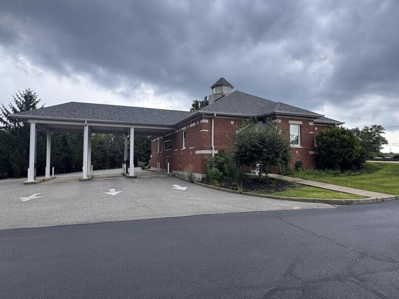 More Photos Of 2911 Alexandria Pike, Highland Heights Bank For Sale