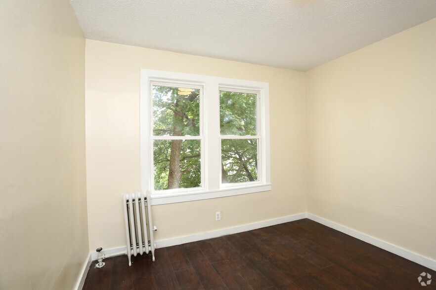 More Photos Of 12-16 Groton St, Hartford Apartments For Sale