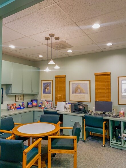 More Photos Of 10522 S Parker Rd, Parker Medical For Sale