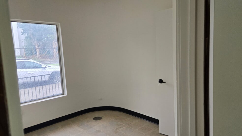 More Photos Of 126 N Catalina Ave, Redondo Beach Storefront For Lease