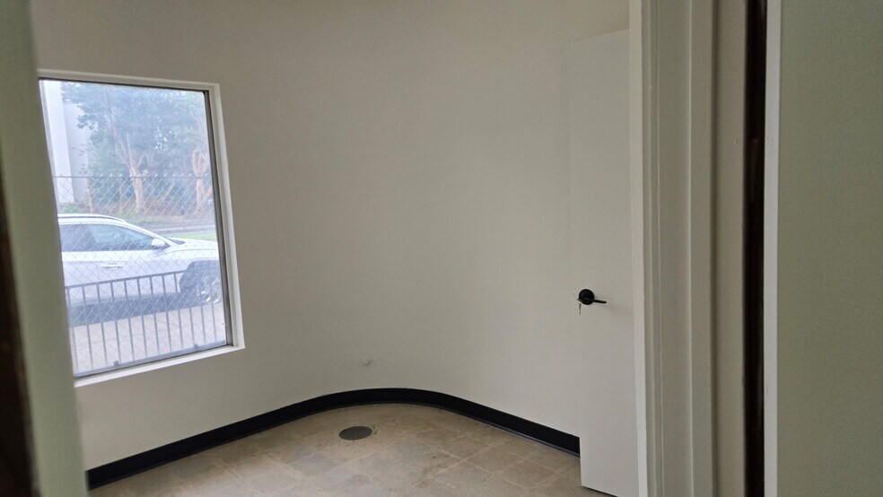 More Photos Of 126 N Catalina Ave, Redondo Beach Storefront For Lease