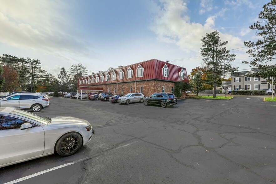 More Photos Of 385 Clinton Ave, Wyckoff Medical For Sale