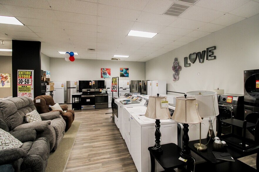 More Photos Of 1315 W Screven St, Quitman Storefront For Sale