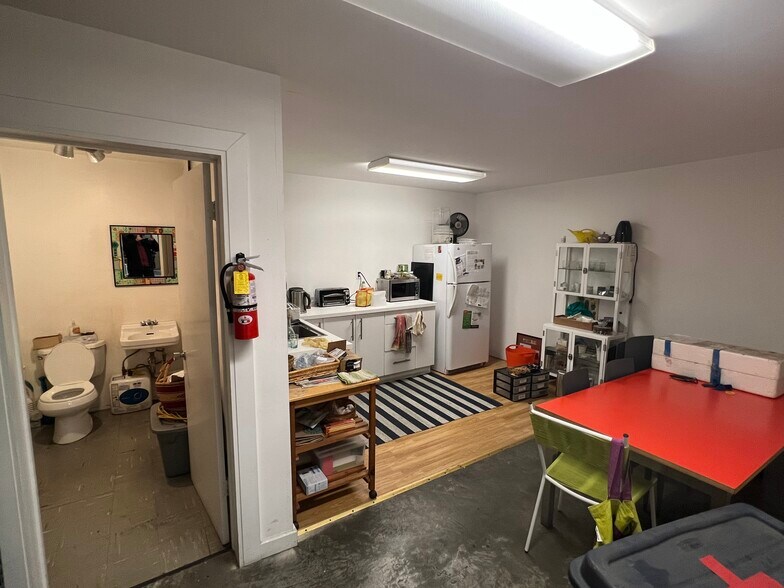 More Photos Of 1025 Harrison St, Berkeley Warehouse For Lease