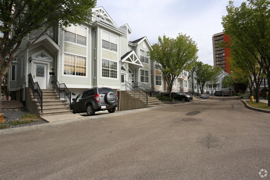 More Photos Of 10235 111 St NW, Edmonton Apartments For Sale