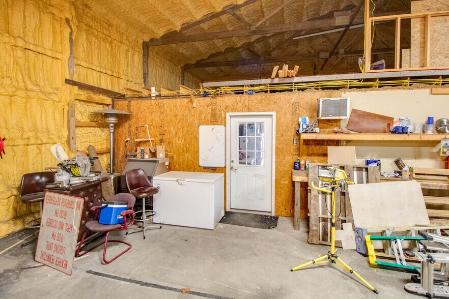 More Photos Of 200 Mounts st, Carlinville Industrial For Sale