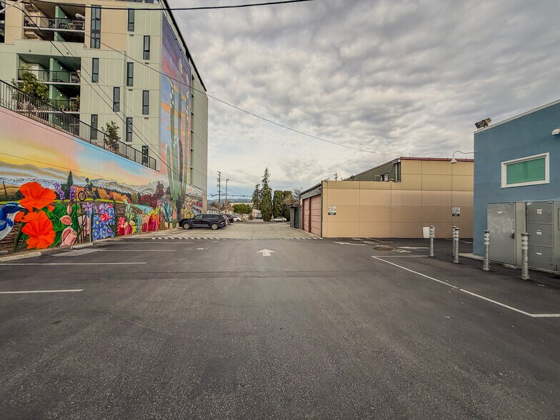More Photos Of 995 E Santa Clara St, San Jose Storefront For Lease
